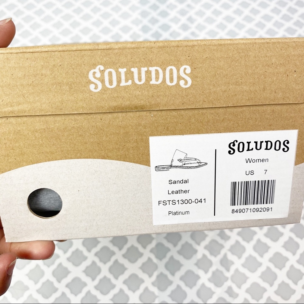 NIB Soludos Slotted Thong Sandal Metallic Platinum - Picture 14 of 14